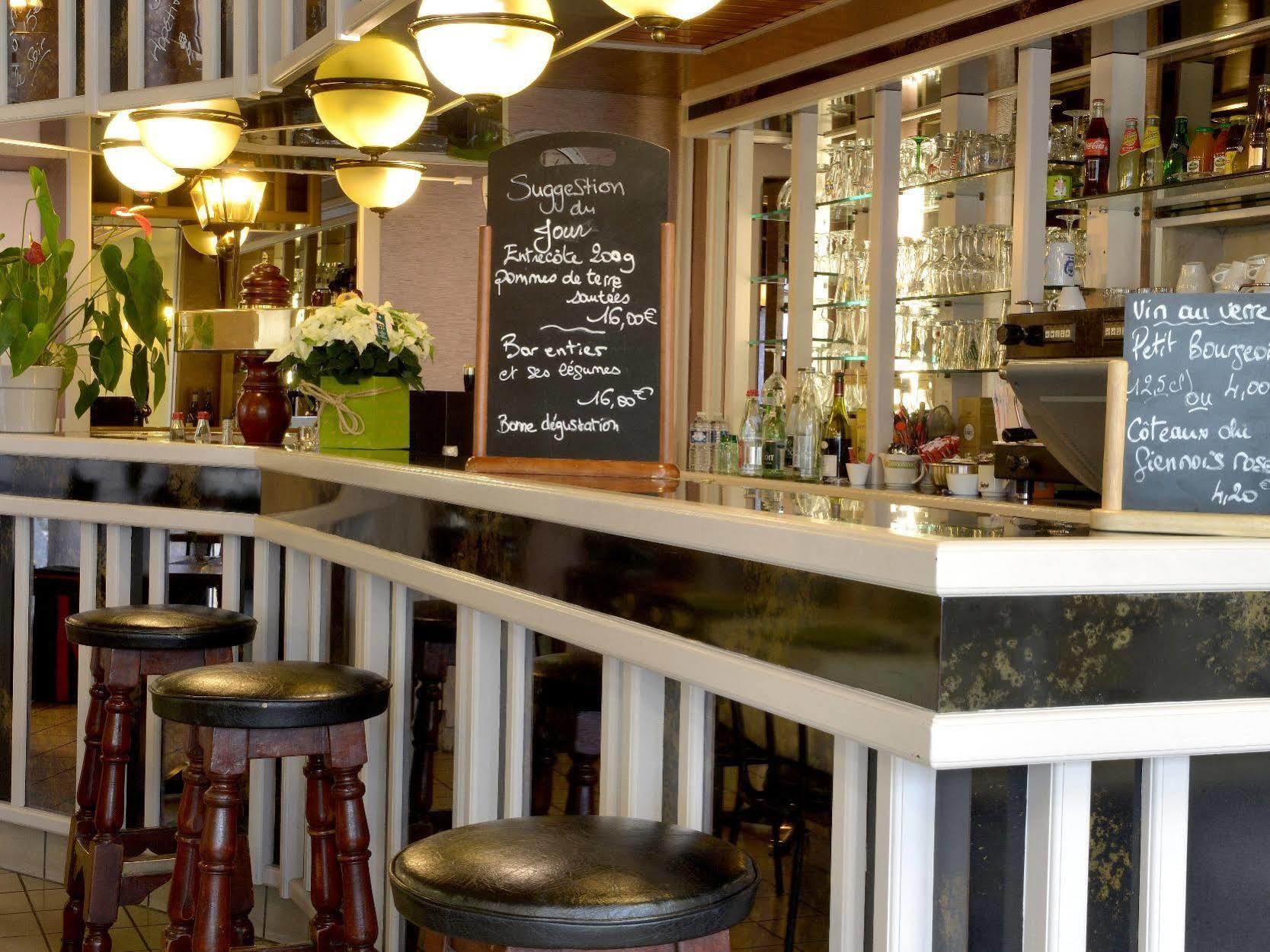 Logis Hotel Le Continental Chateauroux Ngoại thất bức ảnh